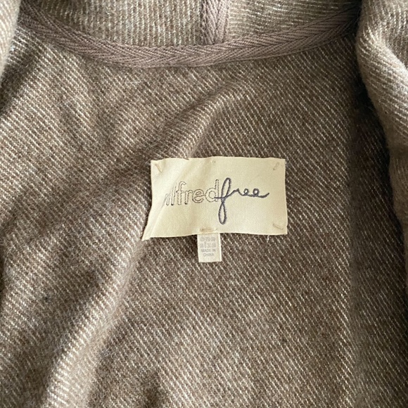Aritzia Wilfred Free Navajo wrap OS - Picture 2 of 4